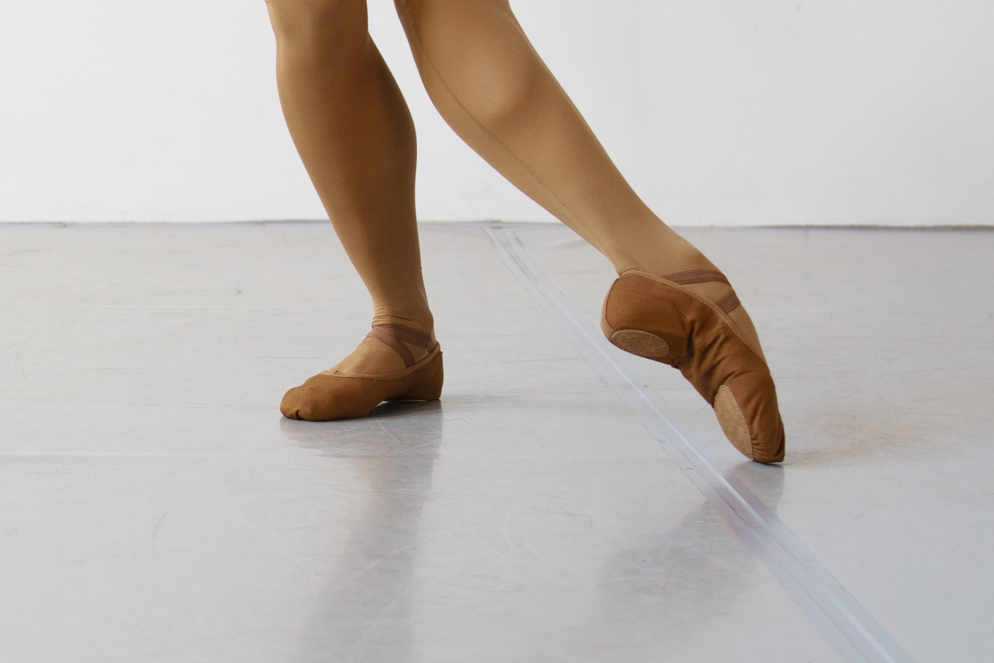 ORZA Pro 2.0 Ballet Shoe Women's Cocoa Canvas